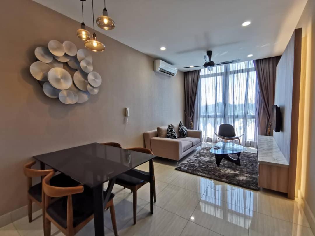 Shaftsbury Putrajaya At Alamanda Mall Apartment Luaran gambar