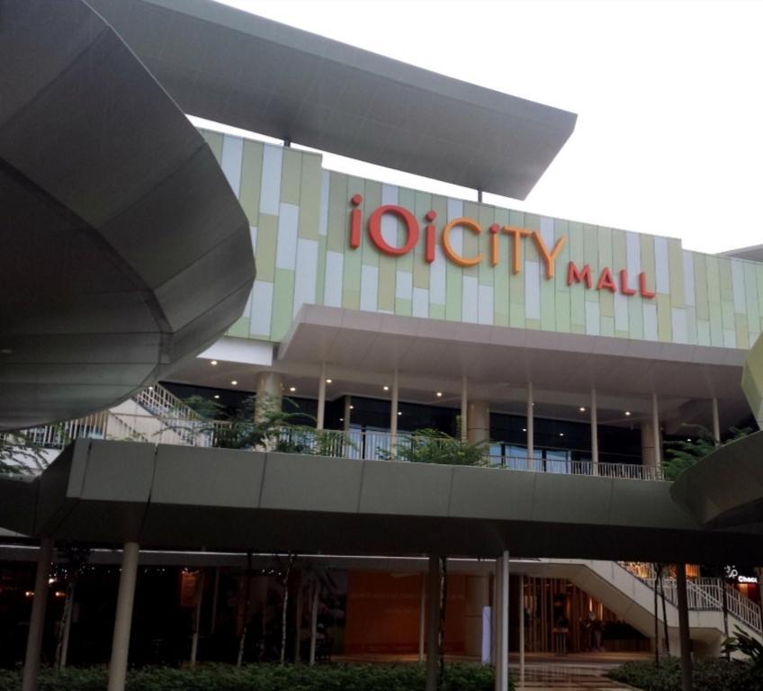 Shaftsbury Putrajaya At Alamanda Mall Apartment Luaran gambar